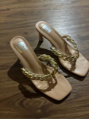 DV by Dolce Vita Player Women's Gold Chain Strap Heels 7.5